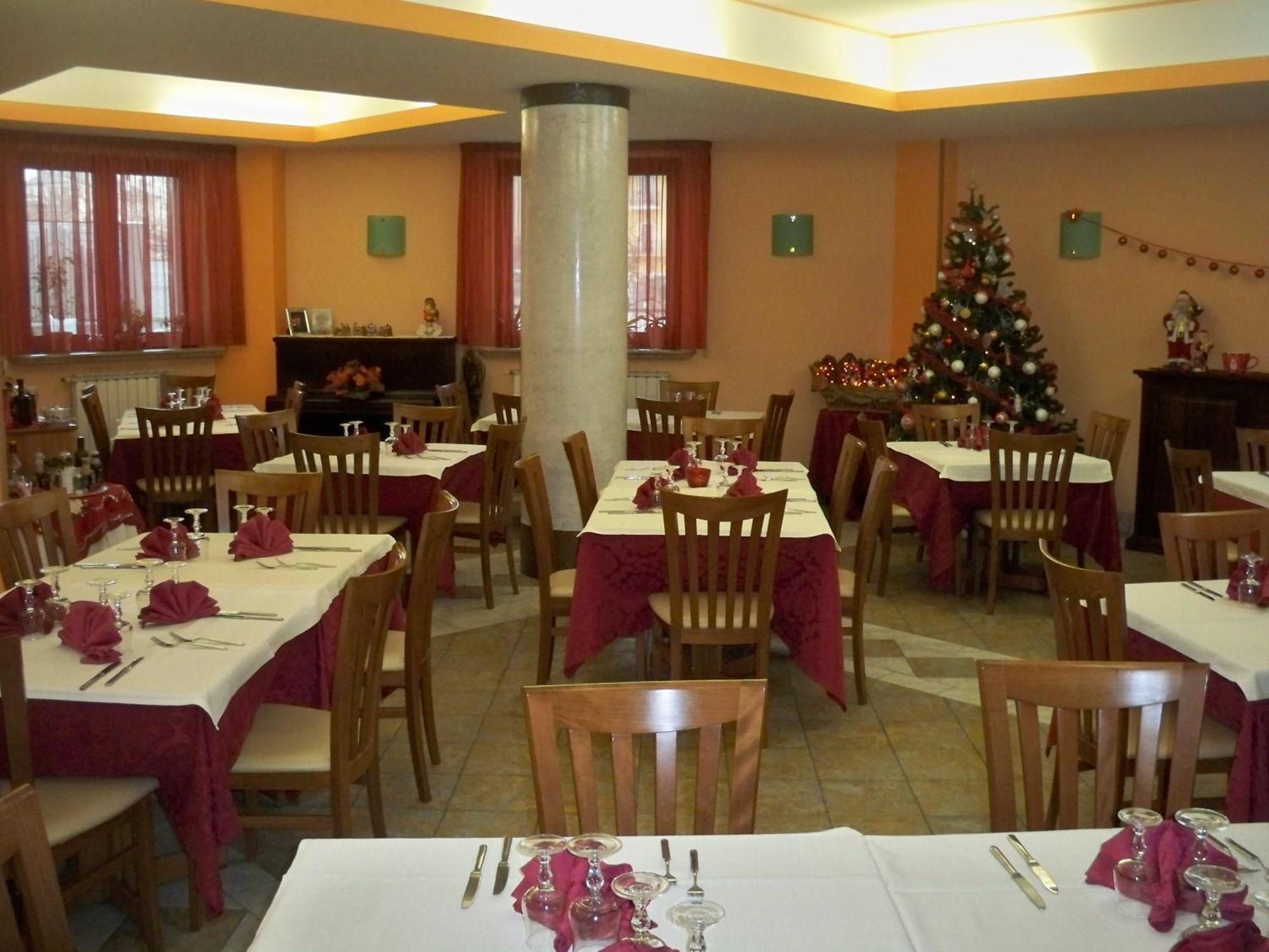 Albergo Corradetti Castel Di Sangro Εξωτερικό φωτογραφία